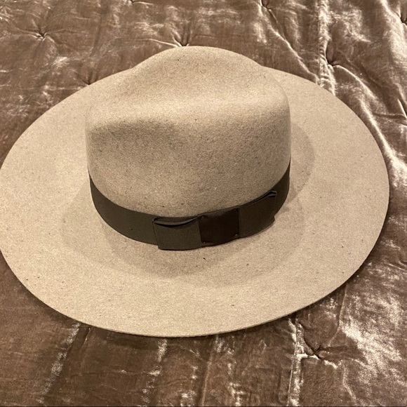 Gorgeous Brixton hat - Picture 2 of 5